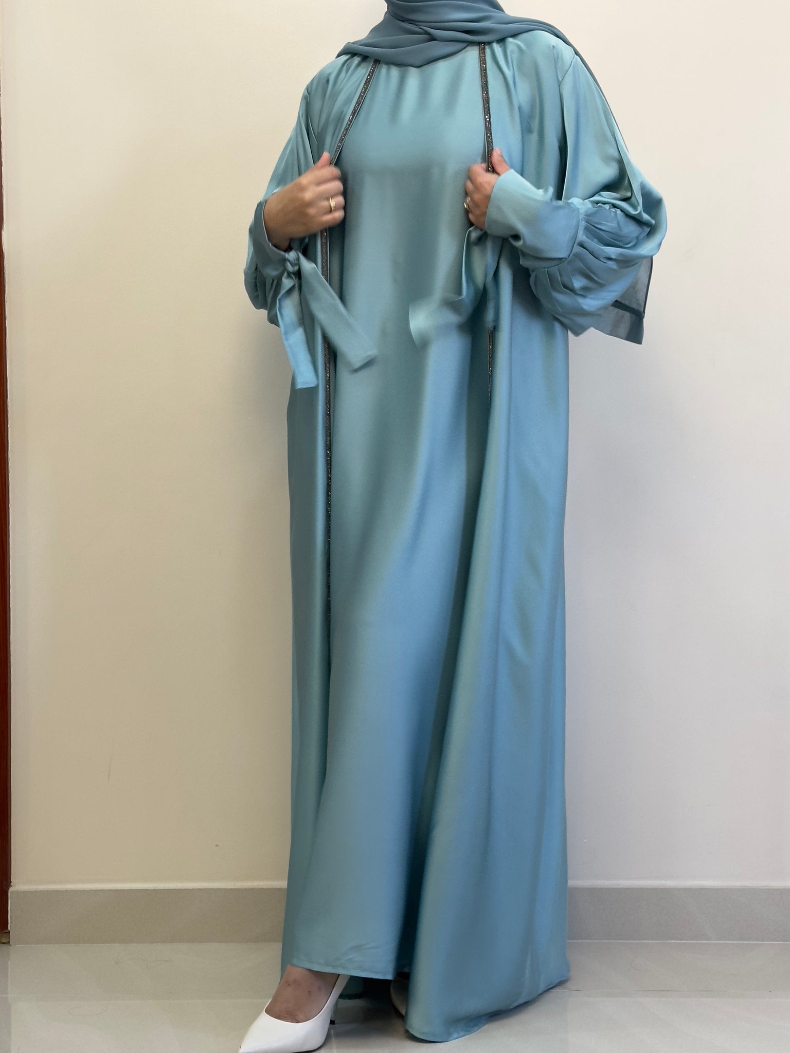 Naila Abaya