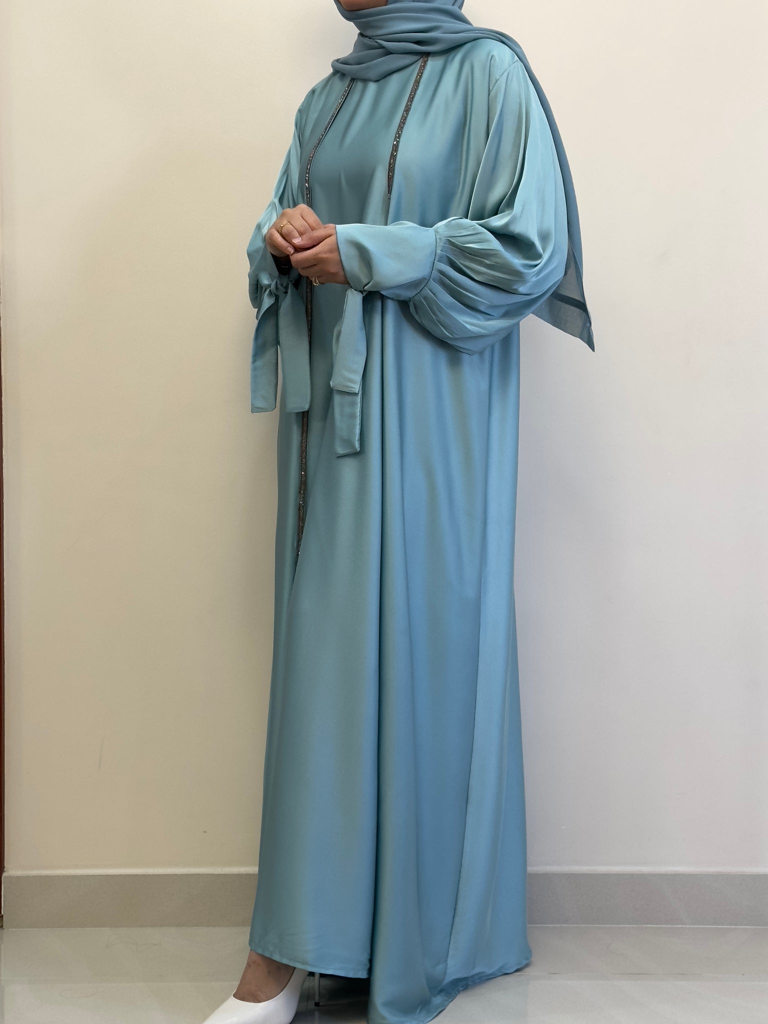 Naila Abaya