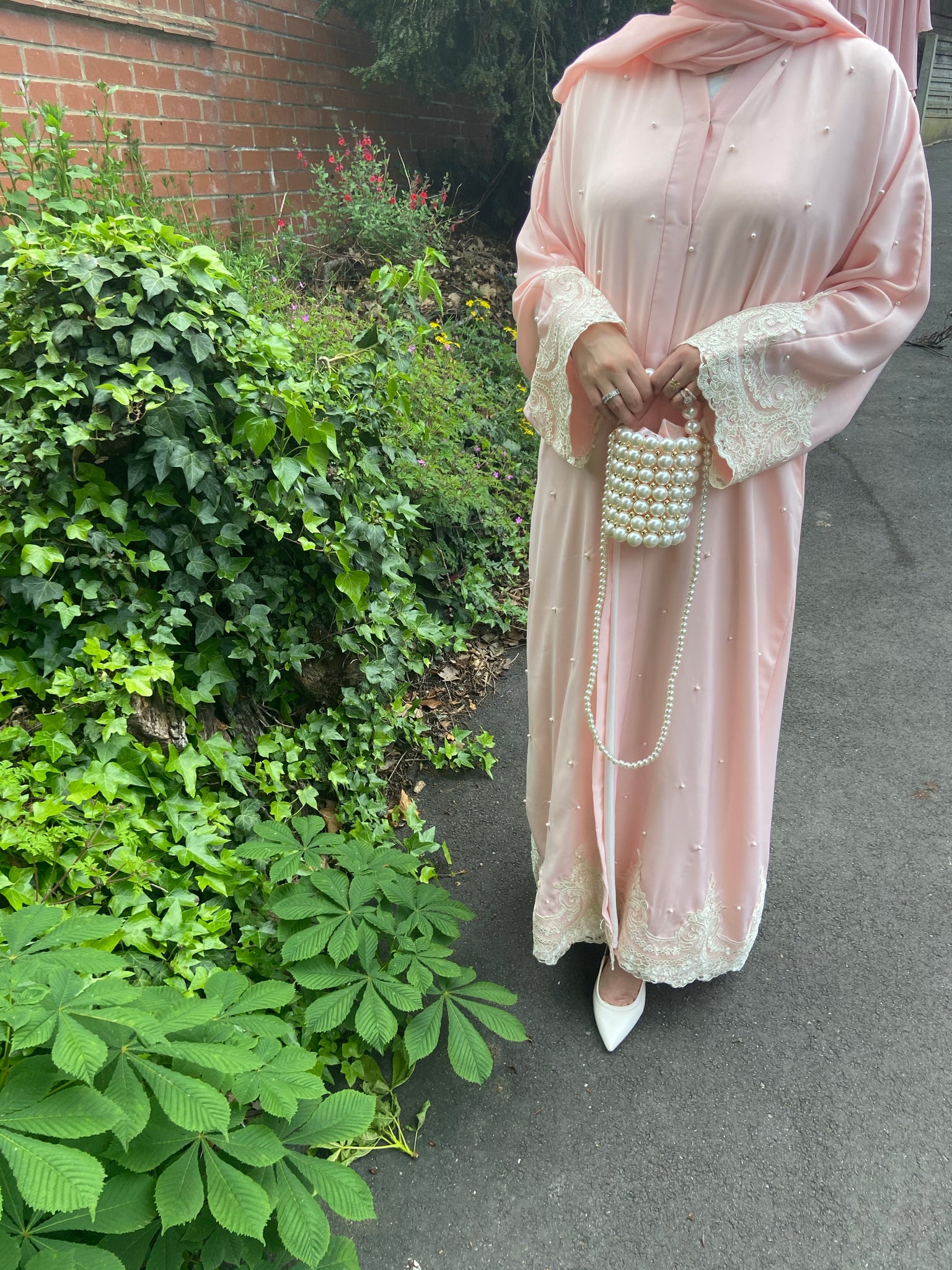 Pearl and Lace Abaya - Pink