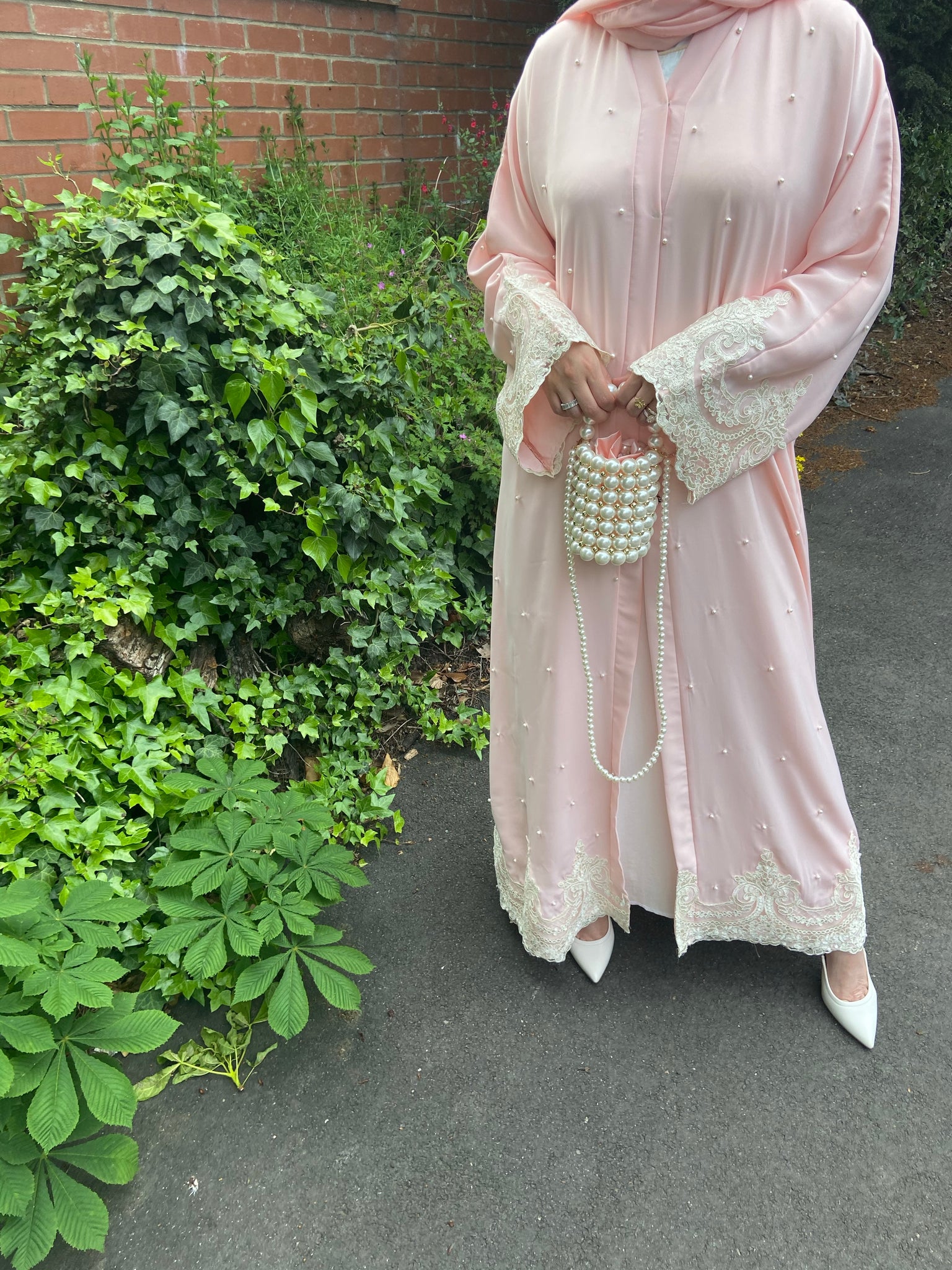 Pearl and Lace Abaya - Pink