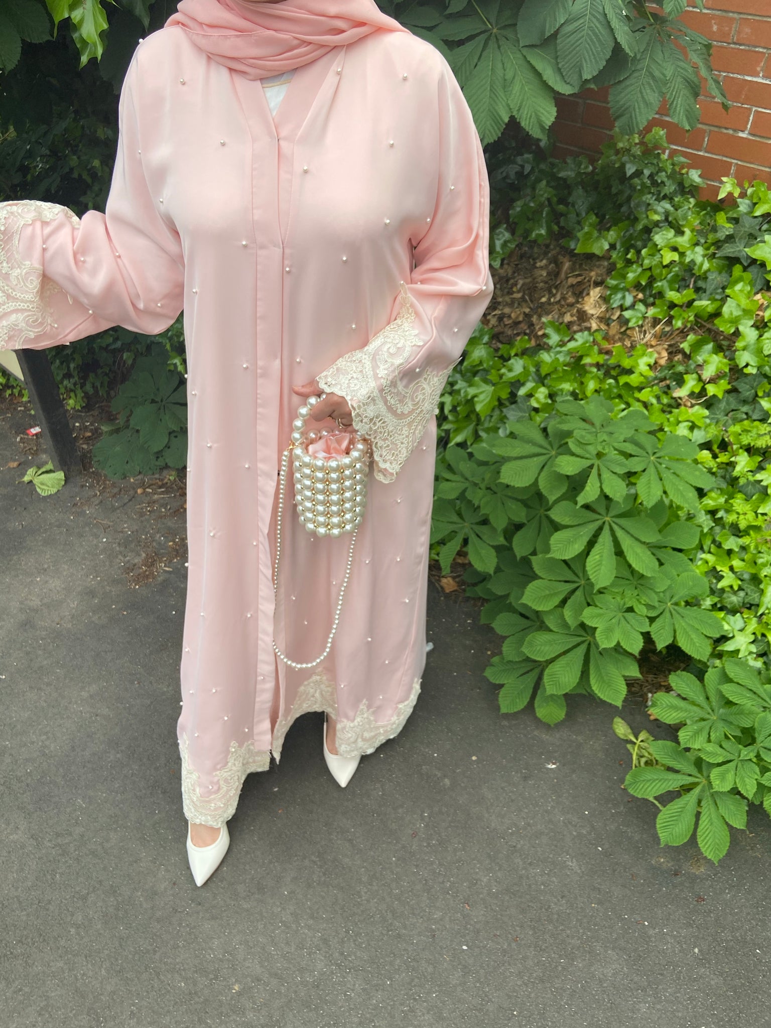 Pearl and Lace Abaya - Pink